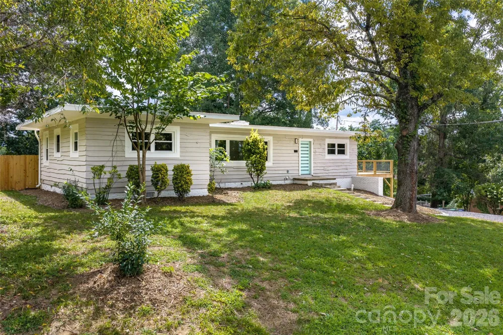 155 Oak Terrace Arden, NC 28704