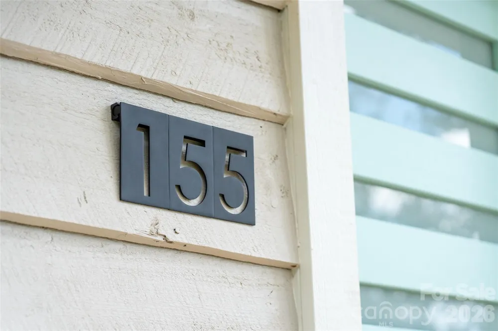 155 Oak Terrace Arden, NC 28704