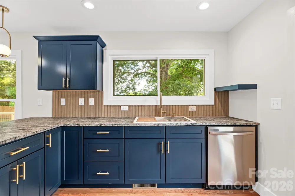 155 Oak Terrace Arden, NC 28704