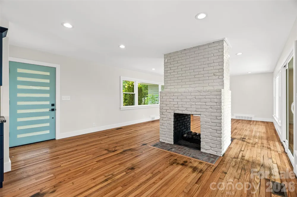 155 Oak Terrace Arden, NC 28704