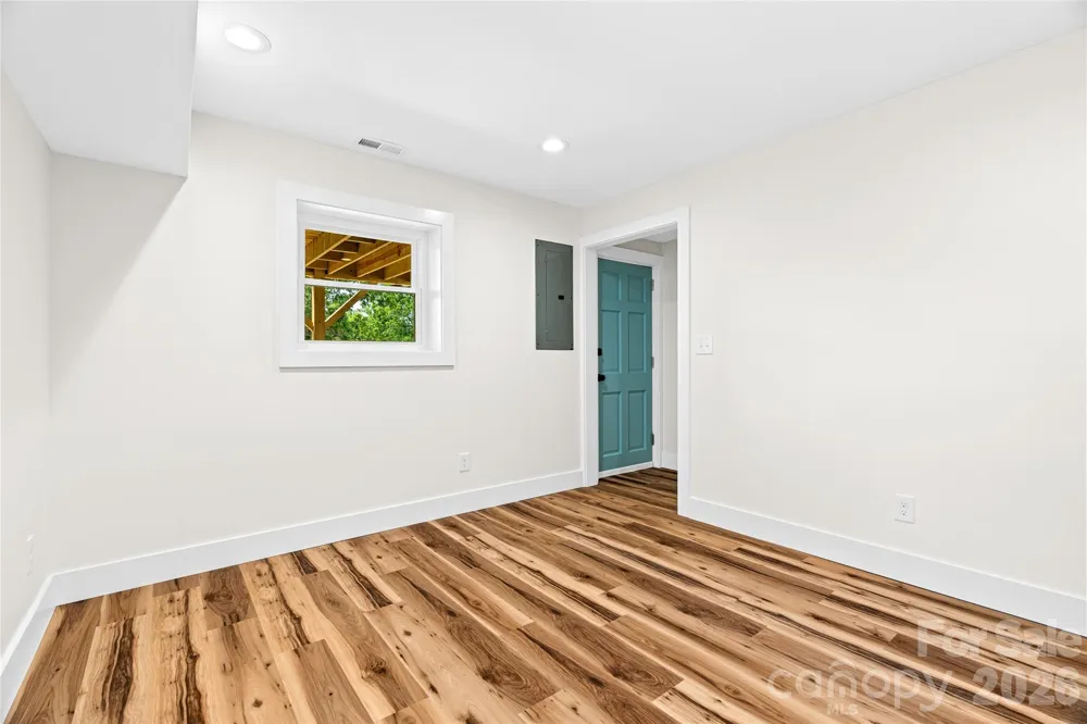 155 Oak Terrace Arden, NC 28704