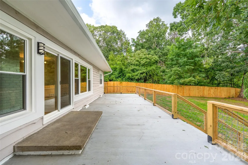 155 Oak Terrace Arden, NC 28704