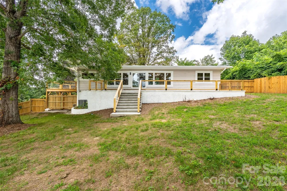 155 Oak Terrace Arden, NC 28704