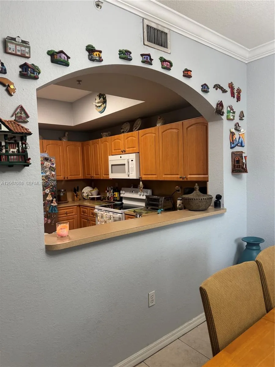 8826 W Flagler St #115 Miami, FL 33174