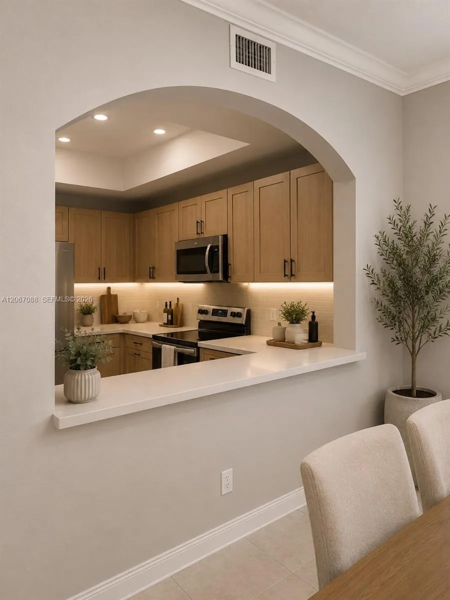 8826 W Flagler St #115 Miami, FL 33174