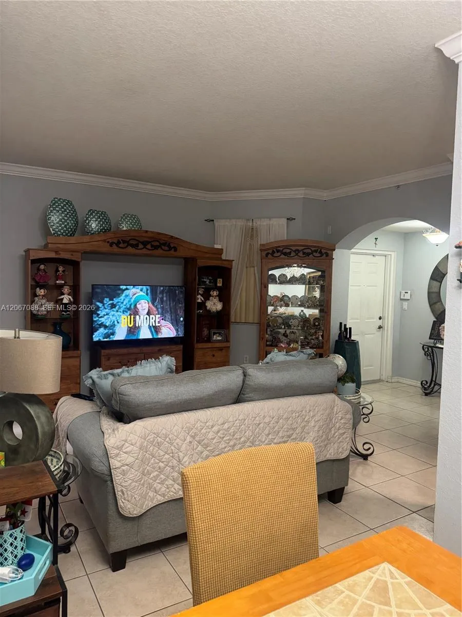 8826 W Flagler St #115 Miami, FL 33174