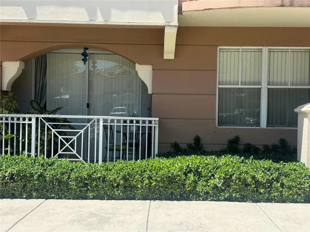 8826 W Flagler St #115 Miami, FL 33174