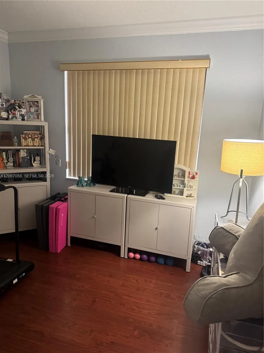 8826 W Flagler St #115 Miami, FL 33174