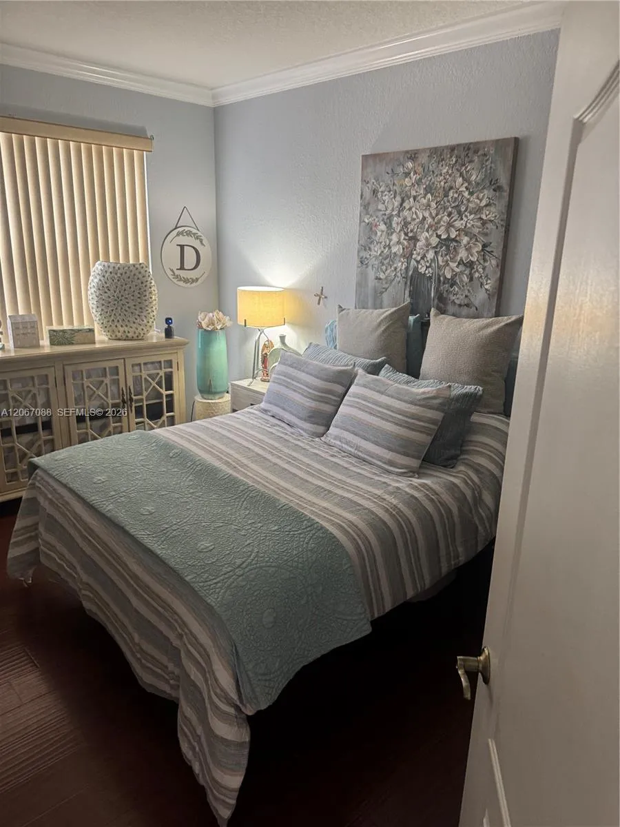 8826 W Flagler St #115 Miami, FL 33174
