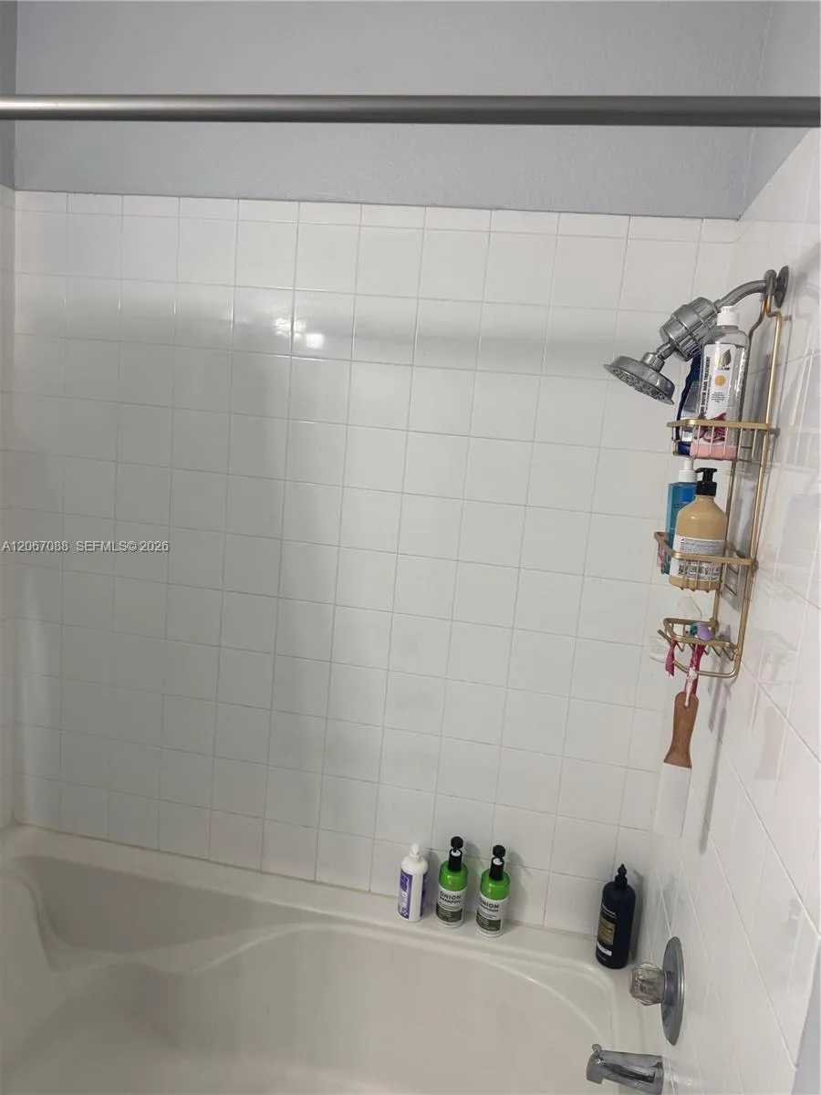 8826 W Flagler St #115 Miami, FL 33174