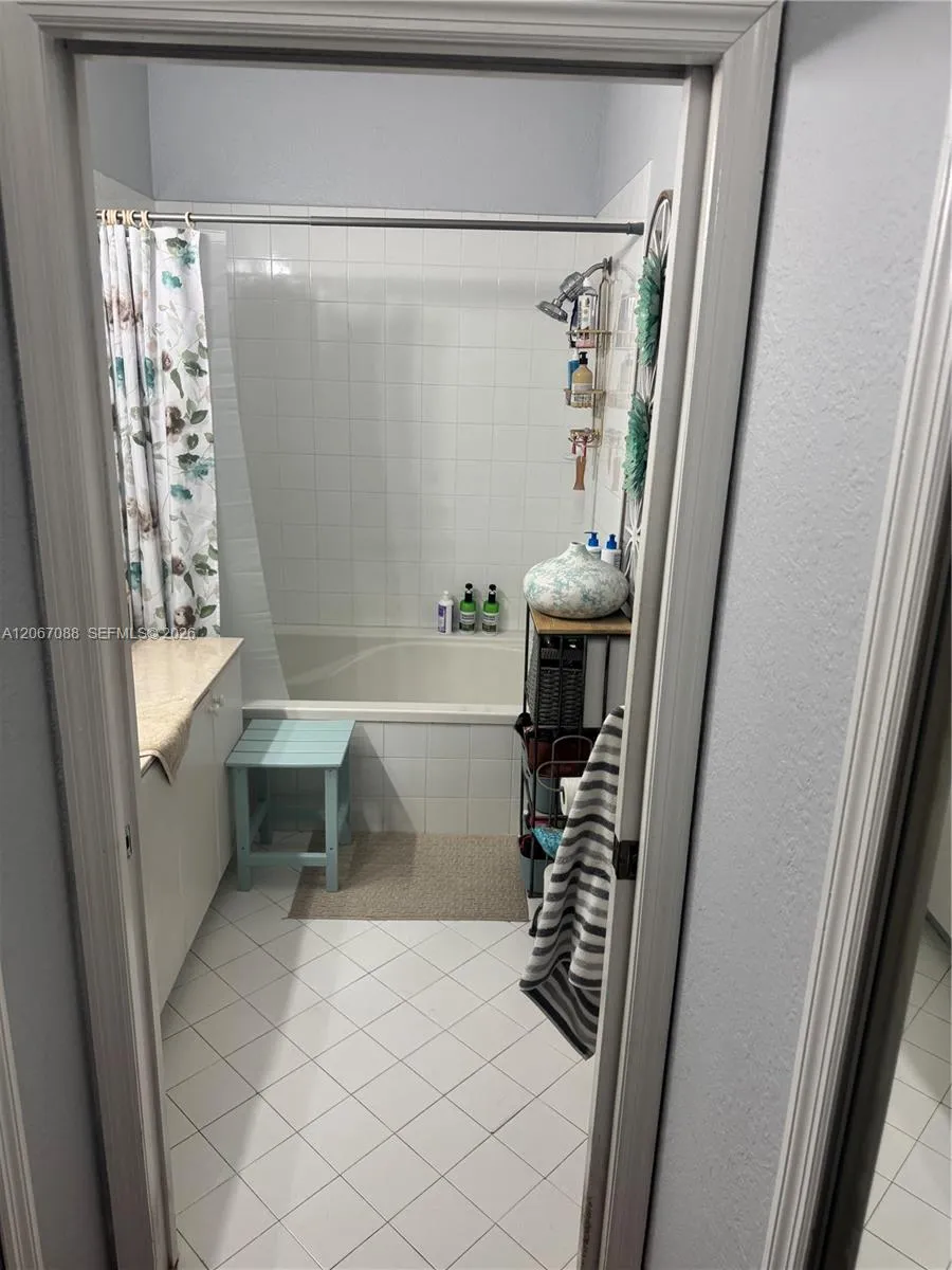 8826 W Flagler St #115 Miami, FL 33174