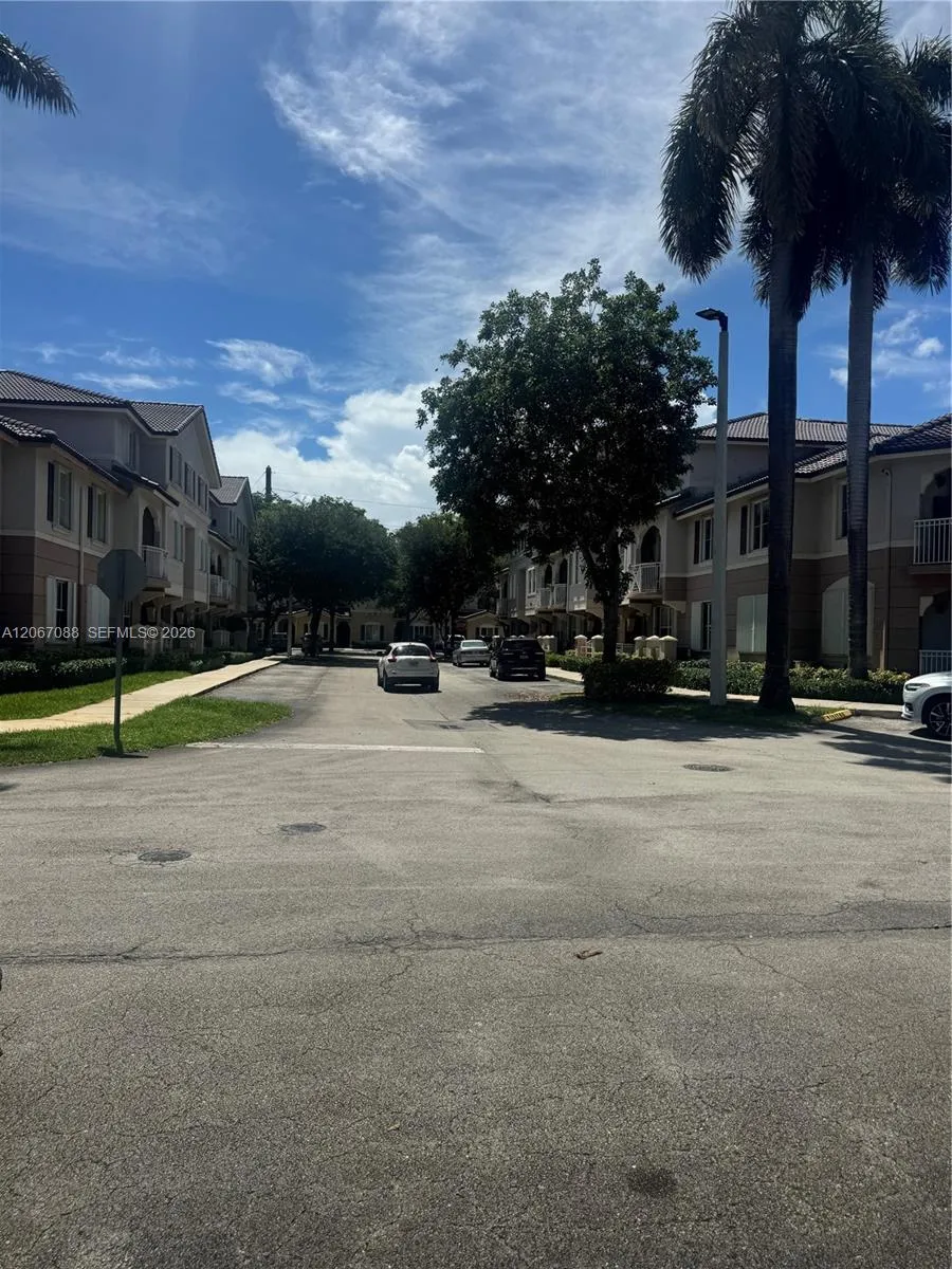 8826 W Flagler St #115 Miami, FL 33174