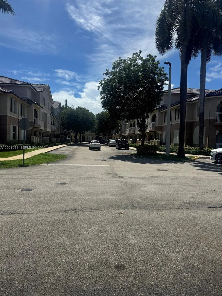 8826 W Flagler St #115 Miami, FL 33174