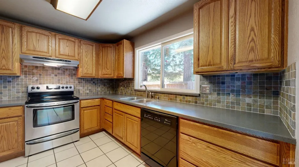 4571 Harbor Lane Rohnert Park, CA 94928