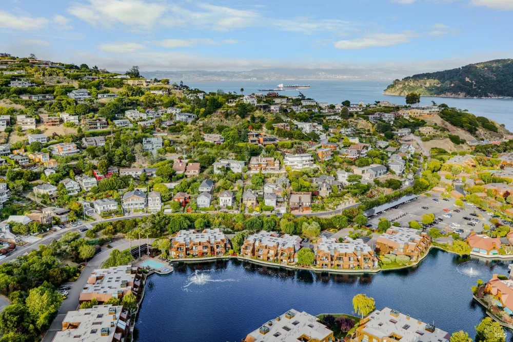 34 Lagoon Vista Tiburon, CA 94920