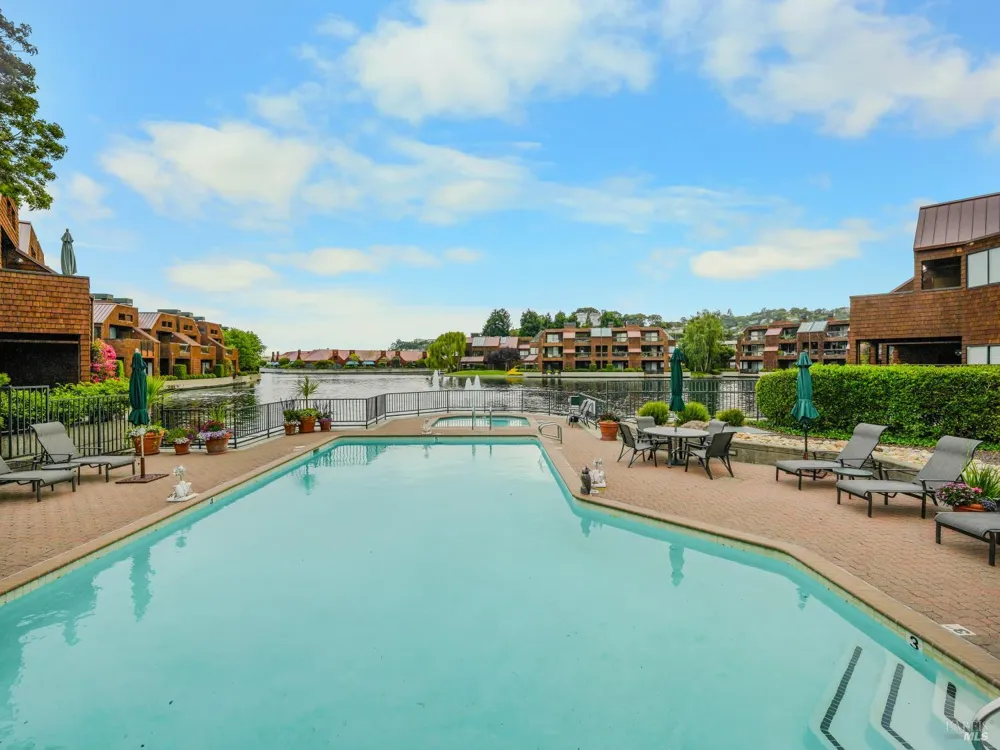34 Lagoon Vista Tiburon, CA 94920