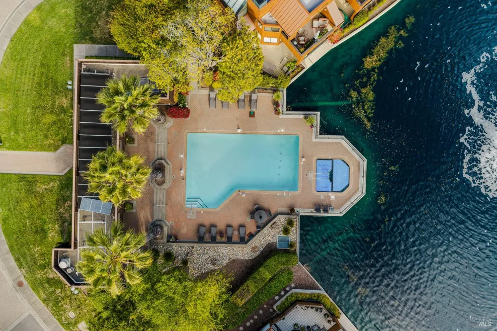 34 Lagoon Vista Tiburon, CA 94920