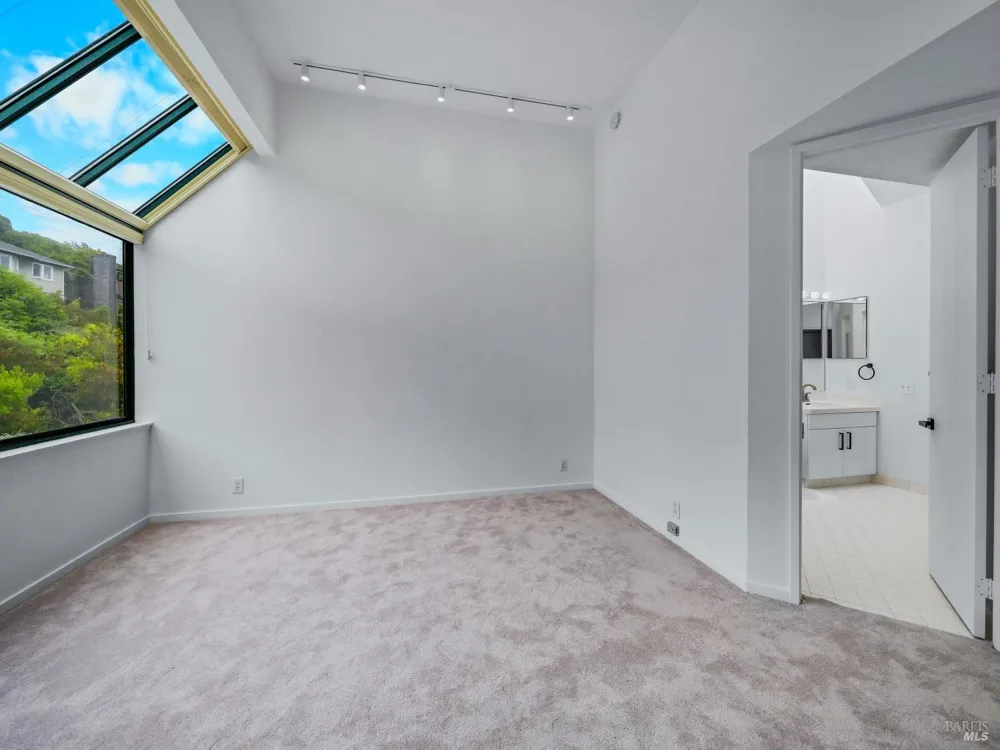 34 Lagoon Vista Tiburon, CA 94920