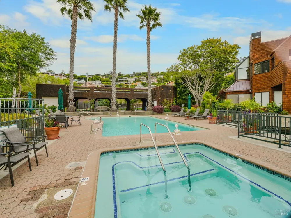 34 Lagoon Vista Tiburon, CA 94920
