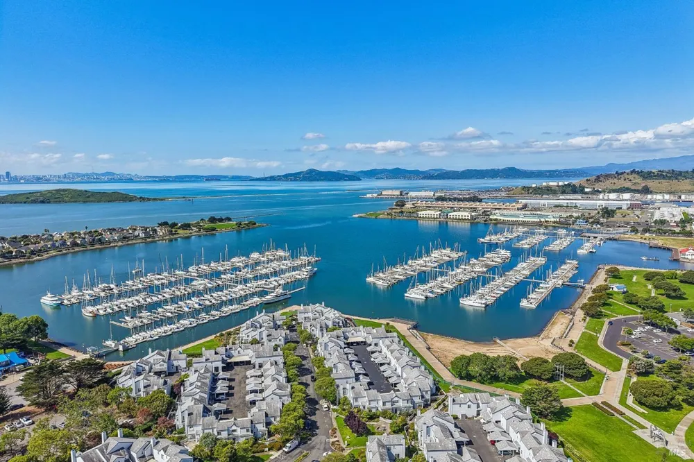 326 Commodore Drive Richmond, CA 94804