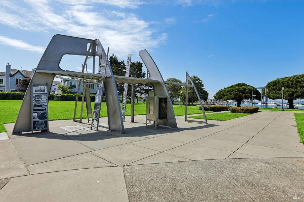 326 Commodore Drive Richmond, CA 94804