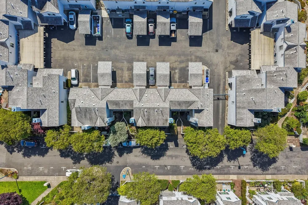 326 Commodore Drive Richmond, CA 94804
