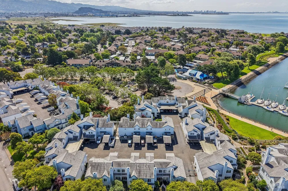 326 Commodore Drive Richmond, CA 94804