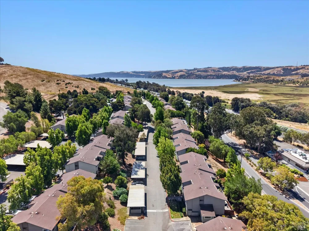 900 Cambridge Drive ##30 Benicia, CA 94510