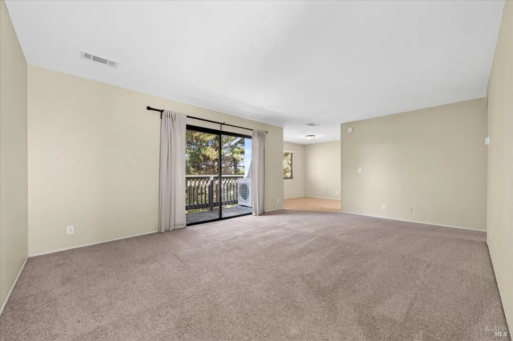 900 Cambridge Drive ##30 Benicia, CA 94510