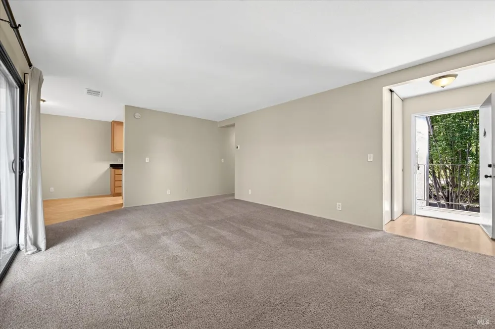900 Cambridge Drive ##30 Benicia, CA 94510