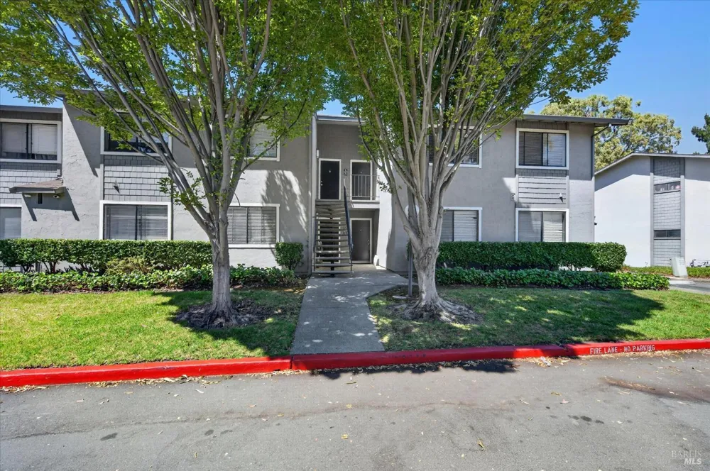 900 Cambridge Drive ##30 Benicia, CA 94510
