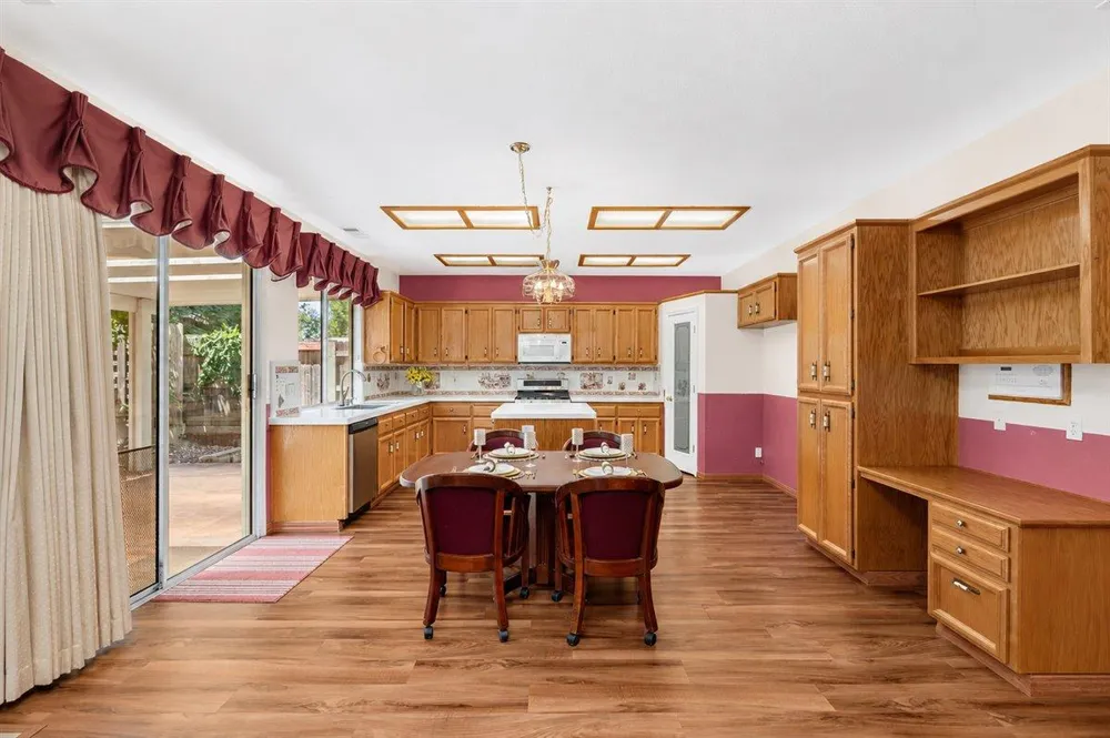 1642 Poppy Circle Rocklin, CA 95765