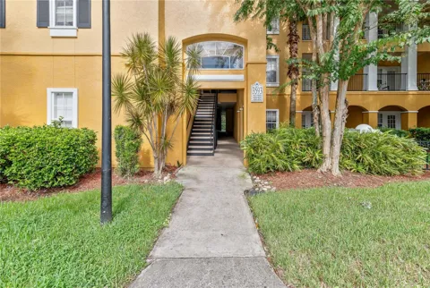 3593 CONROY ROAD #424