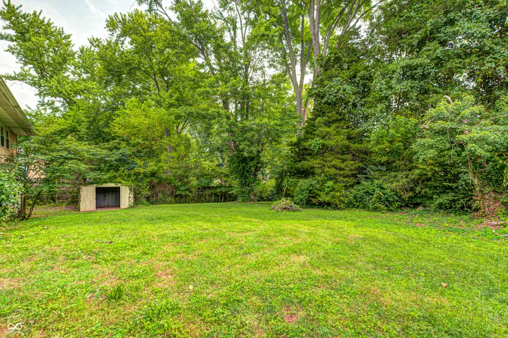 3402 Windcrest Drive Bloomington, IN 47404