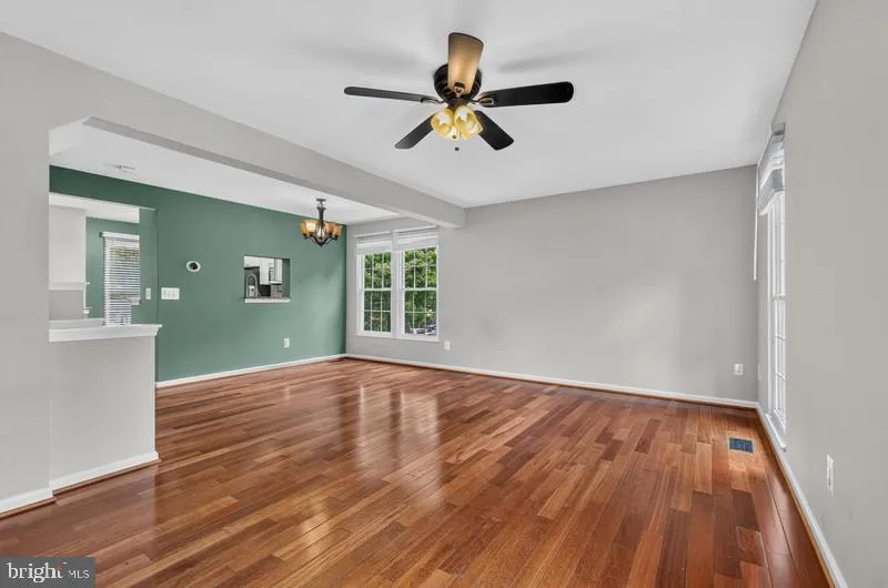 6221 BELLA DRIVE Centreville, VA 20121