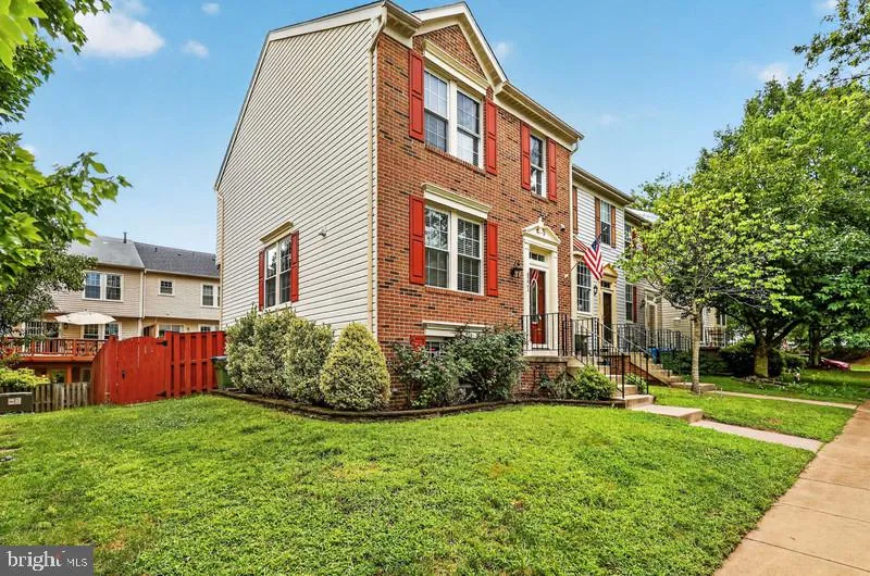 6221 BELLA DRIVE Centreville, VA 20121