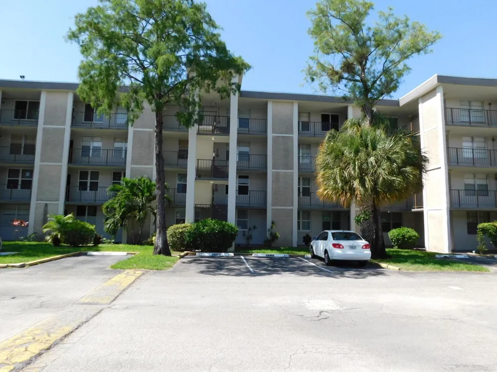 4851 NW 26TH COURT #443 Lauderdale Lakes, FL 33313