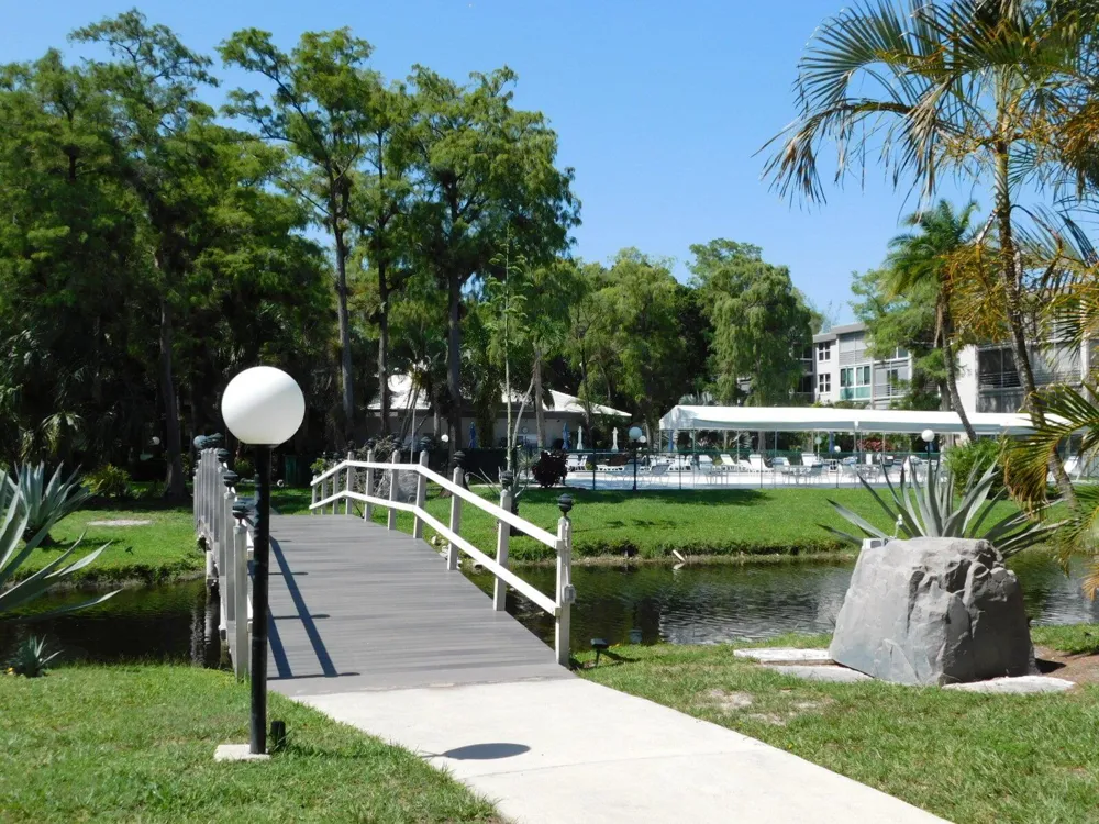 4851 NW 26TH COURT #443 Lauderdale Lakes, FL 33313