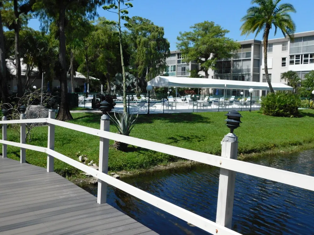 4851 NW 26TH COURT #443 Lauderdale Lakes, FL 33313