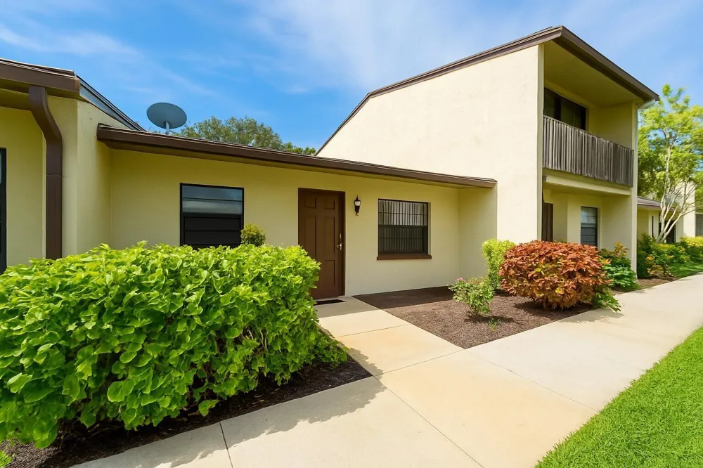 1226 Haverhill Road #4 Haverhill, FL 33417