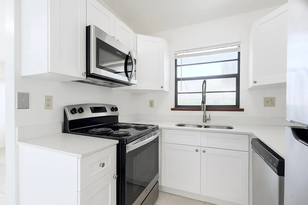 1226 Haverhill Road #4 Haverhill, FL 33417