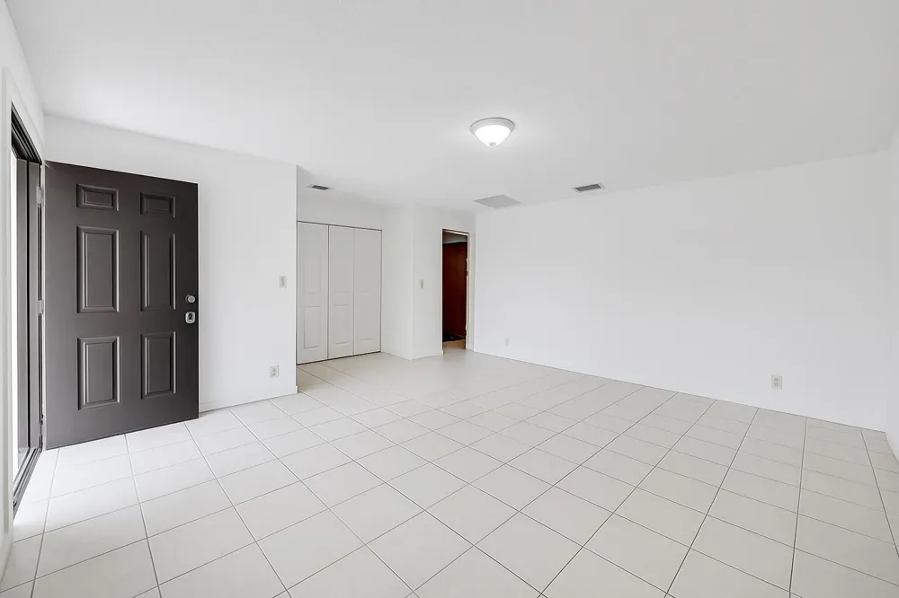 1226 Haverhill Road #4 Haverhill, FL 33417