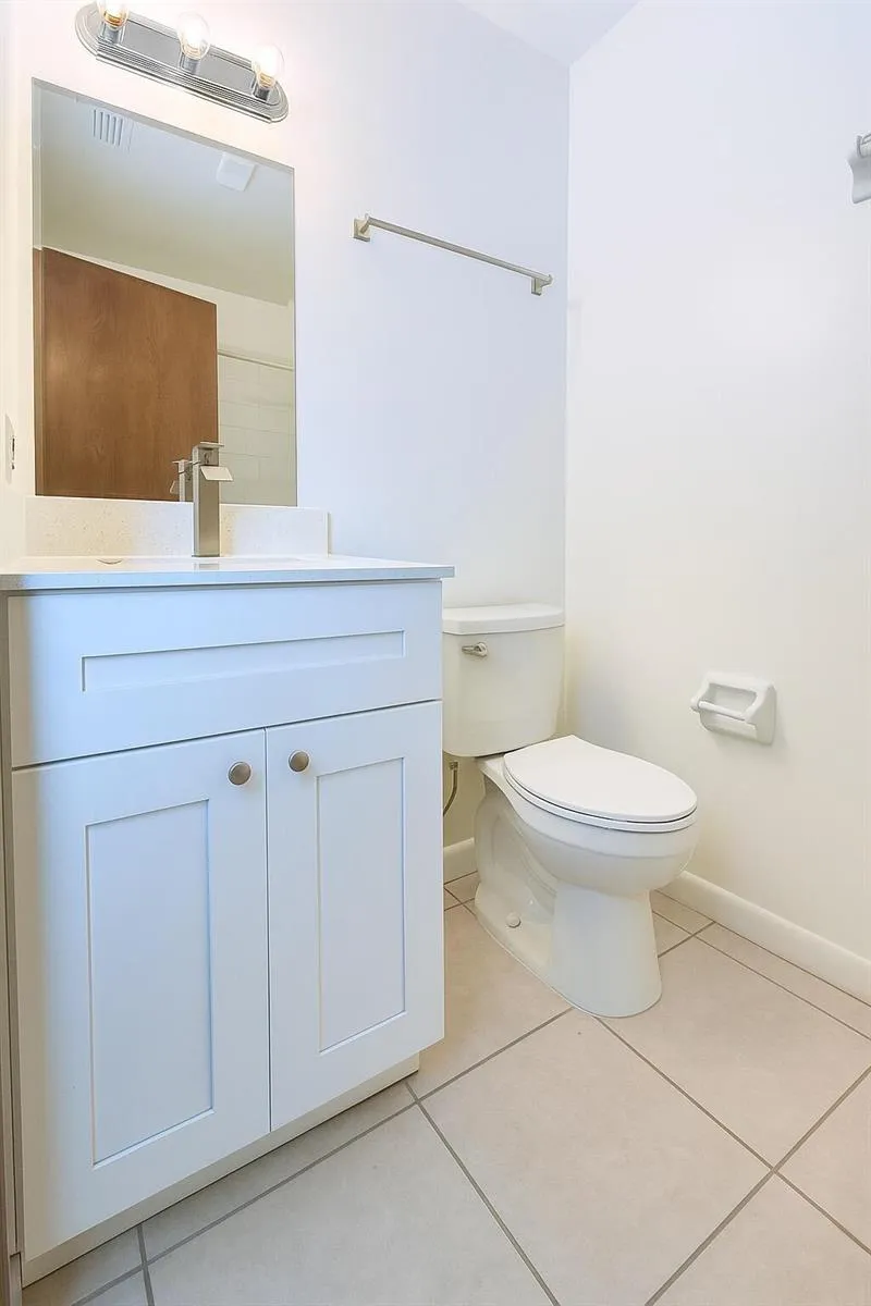 1226 Haverhill Road #4 Haverhill, FL 33417