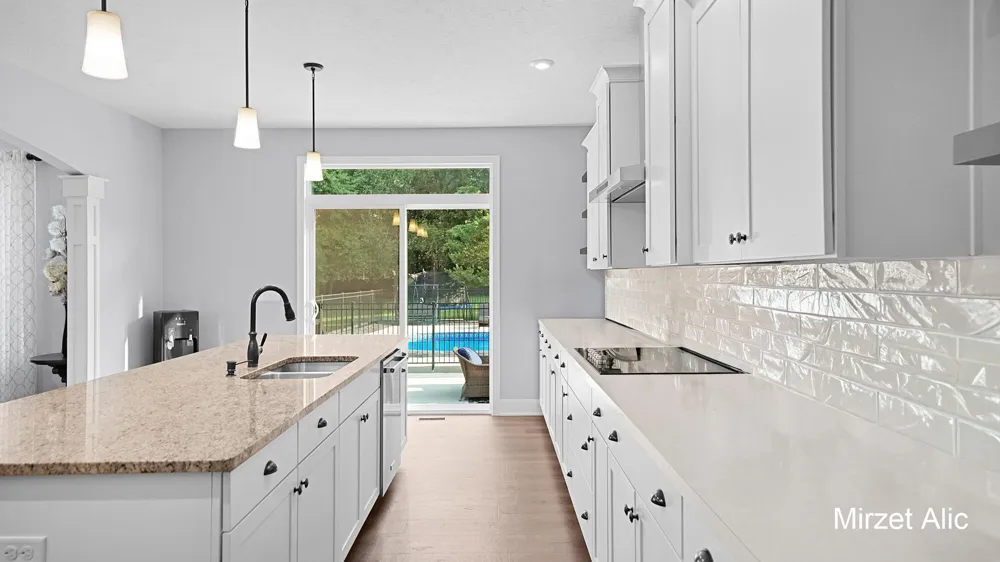5220 Canyon River Drive NE Cannon Township, MI 49301