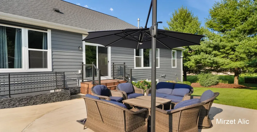5220 Canyon River Drive NE Cannon Township, MI 49301