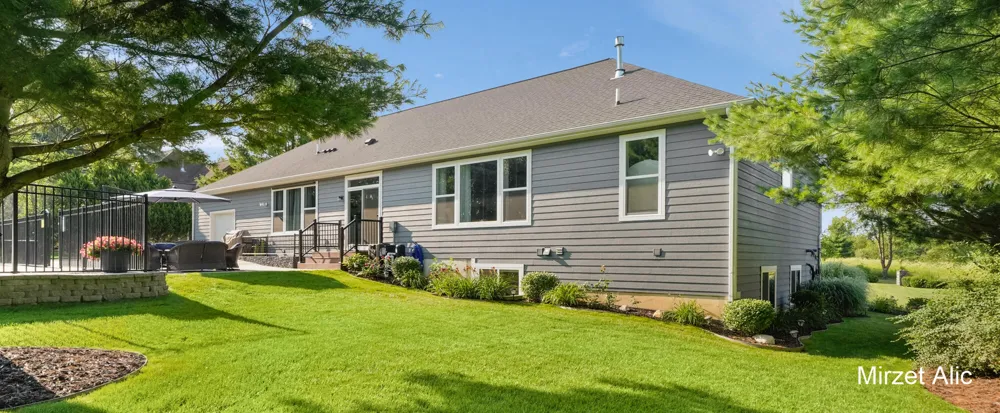 5220 Canyon River Drive NE Cannon Township, MI 49301