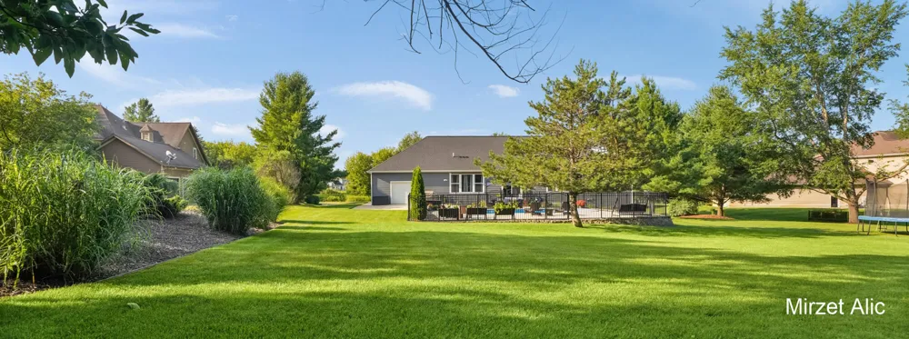 5220 Canyon River Drive NE Cannon Township, MI 49301
