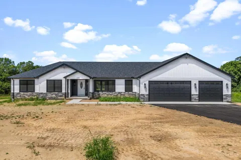 1200 Hunters Glen Drive