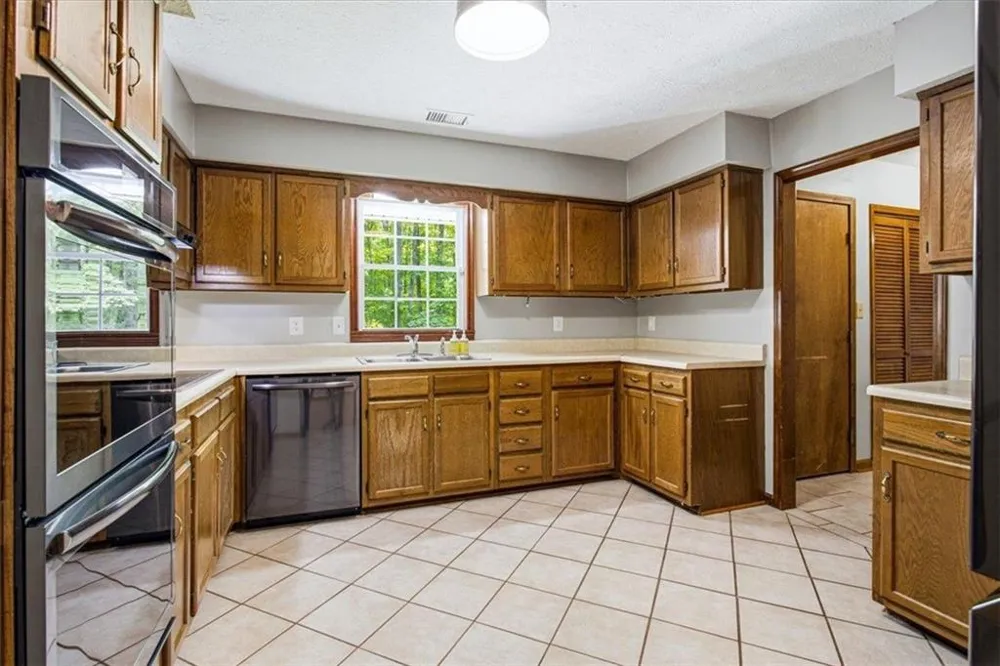 1351 Minix Road Sharpsburg, GA 30277