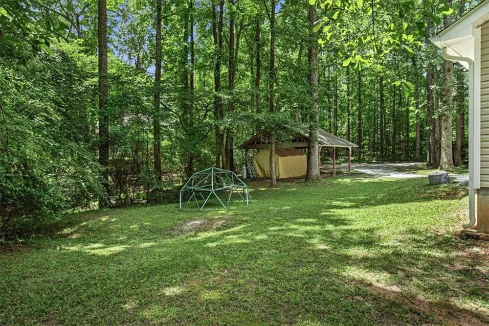 1351 Minix Road Sharpsburg, GA 30277